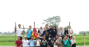 Turun Langsung ke Lapangan, Diky Candra Ajak Warga Jaga Kebersihan Kota