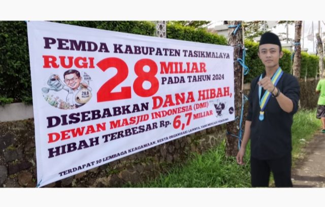 Aliran Dana Hibah Rp 28 M Jadi Sorotan, Spanduk Bukti Kritik Tajam Terpampang di Lingkungan Pemda