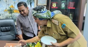 SMSI Tasikmalaya Bersama GAM Kompak Patungan Demi Kejutan Ultah Plh Wali Kota