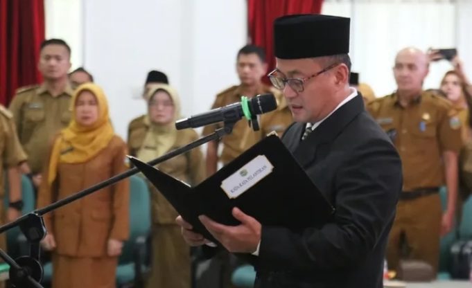 Reformasi Birokrasi Dimulai, Bupati Cecep Nurul Yakin Resmi Lantik Pejabat Baru