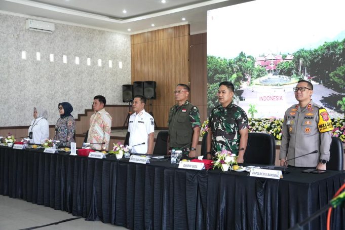 KDS Dorong Gerakan Pentahelix Bandung Raya Atasi Banjir dan Krisis Sampah