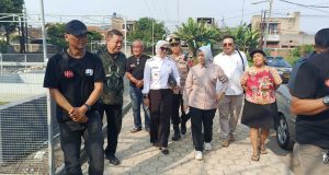 Dalam Rabu Keliling Ketua DPRD Berikan Apresiasi Pada Rw 17 Dan Greenhouse BUMDes Marsela Mahardika
