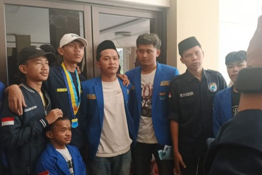 DPRD Tasikmalaya di Demo, Ini Tuntutan Para Aksi Penyampai Aspirasi Masyarakat