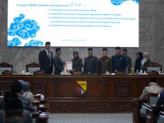 Jawab Pandangan Fraksi DPRD, KDS Pastikan Penyempurnaan Tiga Raperda