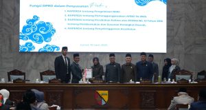 Jawab Pandangan Fraksi DPRD, KDS Pastikan Penyempurnaan Tiga Raperda