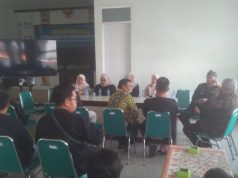 Tim Monev Kecamatan Kutawaringin Berikan Masukan Dan Pembinaan Pada Desa Pameuntasan