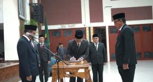 Dalam Rangka Pengisian Jabatan Kosong di 4 OPD, Bupati KDS Lantik Eselon II untuk Menjamin Roda Pemerintahan dan Layanan Publik