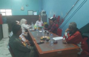 Monitoring Dan Evaluasi Di Desa Katapang Bukan Hanya Memeriksa Tetapi Juga Untuk memberikan Pembinaan dan masukan