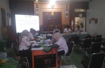 Pemerintah Kecamatan Kutawaringin Laksanakan Monitoring dan Evaluasi di Desa Kopo