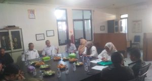 Kecamatan Kutawaringin Laksanakan Monitoring dan Evaluasi (Monev) Terakhir di Desa Jelegong