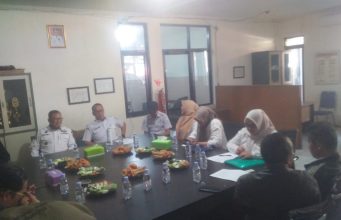 Kecamatan Kutawaringin Laksanakan Monitoring dan Evaluasi (Monev) Terakhir di Desa Jelegong
