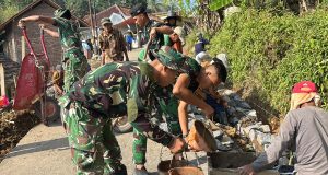 Antusiasme TNI, Polri, dan Warga Gotong Royong Bangun TPT pada TMMD ke-129 Kodim 0612/Tasikmalaya