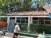 Pemkab Diam? Atap Nyaris Ambruk, SDN Sukasari Di Bongkar Warga, Disdik Bungkam