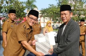 Bupati Cecep Serahkan Hibah Strategis, Perkuat Layanan Publik dan Infrastruktur Kesehatan di Tasikmalaya
