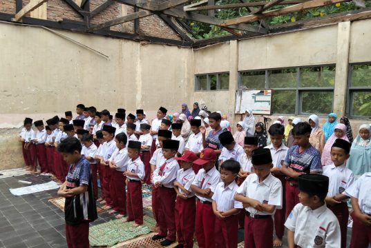 Potret Miris Pendidikan di Cikalong: SDN Sukasari Dibongkar, Revitalisasi Belum Juga Terealisasi