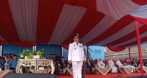 Pemerintah Kecamatan Margaasih Laksanakan Upacara HUT RI Di Halaman Pesantren Albasyariah