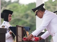 Tutup Rangkaian HUT ke-81 RI, Wabup Asep Sopari Ikuti Upacara Penurunan Bendera
