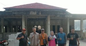 Keteladanan Kepala SMA Alhasbiah, Agus: Memimpin dengan Memberi Contoh