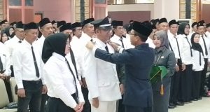 H. Dian Farid Resmi Pimpin Desa Jelegong, Ajak Masyarakat Bersinergi Bangun Desa