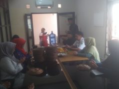 Anggota DPRD dan Kepala Desa Mekarrahayu Hadiri Syukuran BPD Terpilih