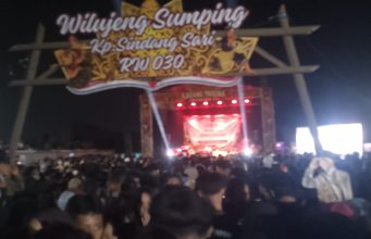 Gebyar Pentas Seni Kemerdekaan Karang Taruna 030 Sindangsari Meriah, Warga Tumpah Ruah Saksikan Penampilan Ade Astrid