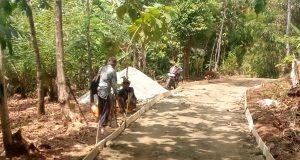 Pembangunan Jalan Cor di Cikapungdun Disorot, Pemadatan Disebut Tidak Dilakukan?