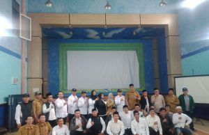 Kepala Desa Mekarrahayu Didampingi BPD Lantik Ketua RW dan RT