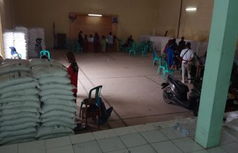 Penyaluran Bansos Beras di Desa Sukanagara Berjalan Lancar