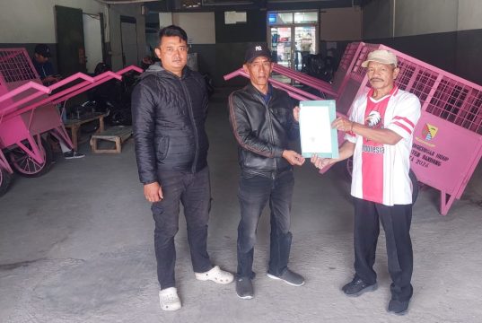 Ucapkan Terima Kasih atas Realisasi Roda Pengangkut Sampah dari Anggota DPRD Ir. Aep Dedi