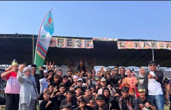 Warga Apresiasi Gelar Seni Budaya Raksa Rupa Cikambuy Girang, Pererat Silaturahmi dan Kebersamaan
