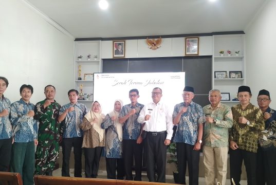 Camat Kutawaringin Hadiri Serah Terima Jabatan BPD Lama ke BPD Baru Desa Pameuntasan
